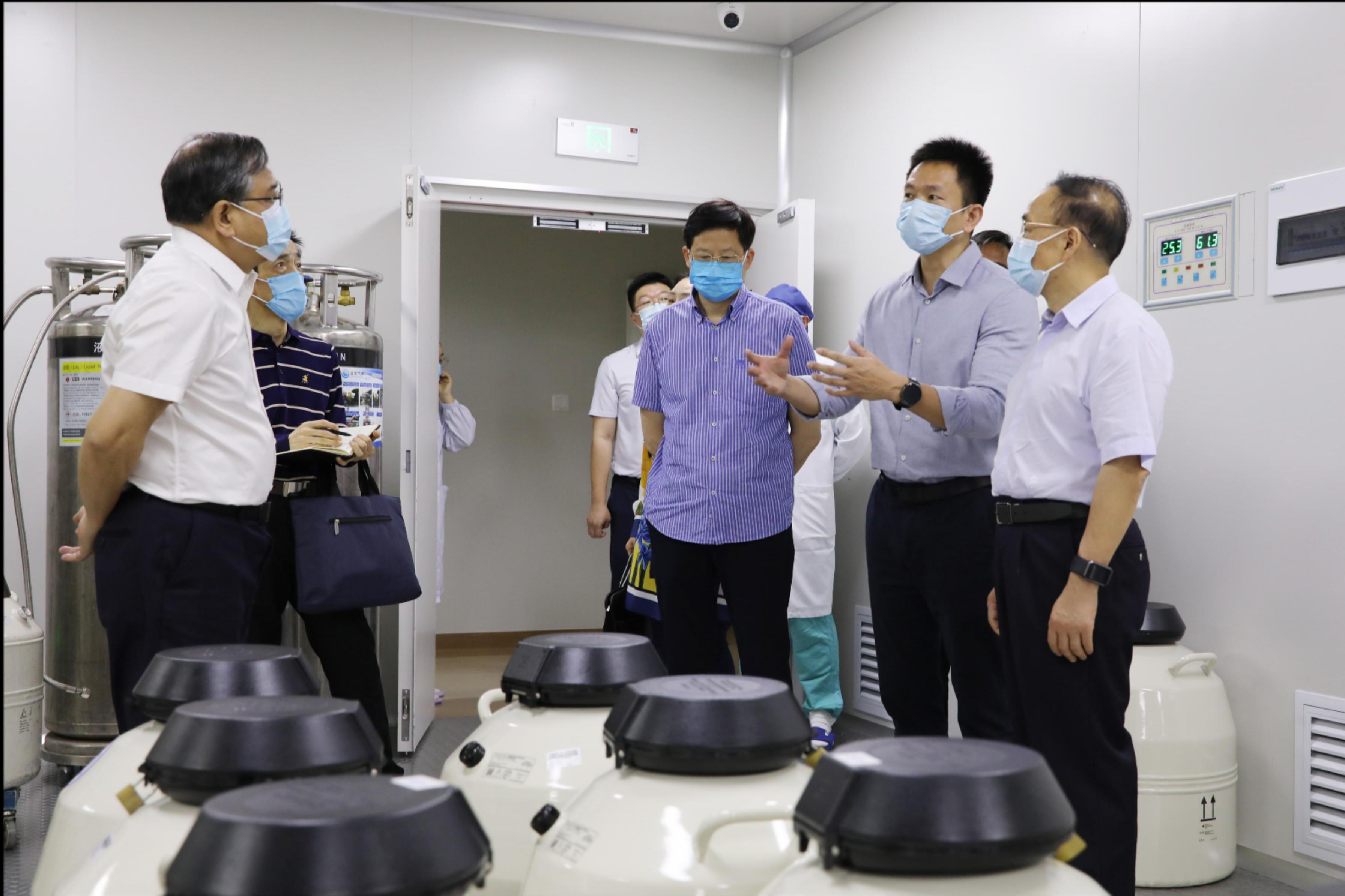 省人大常委会副主任彭国甫专题调研干细胞产业发展状况