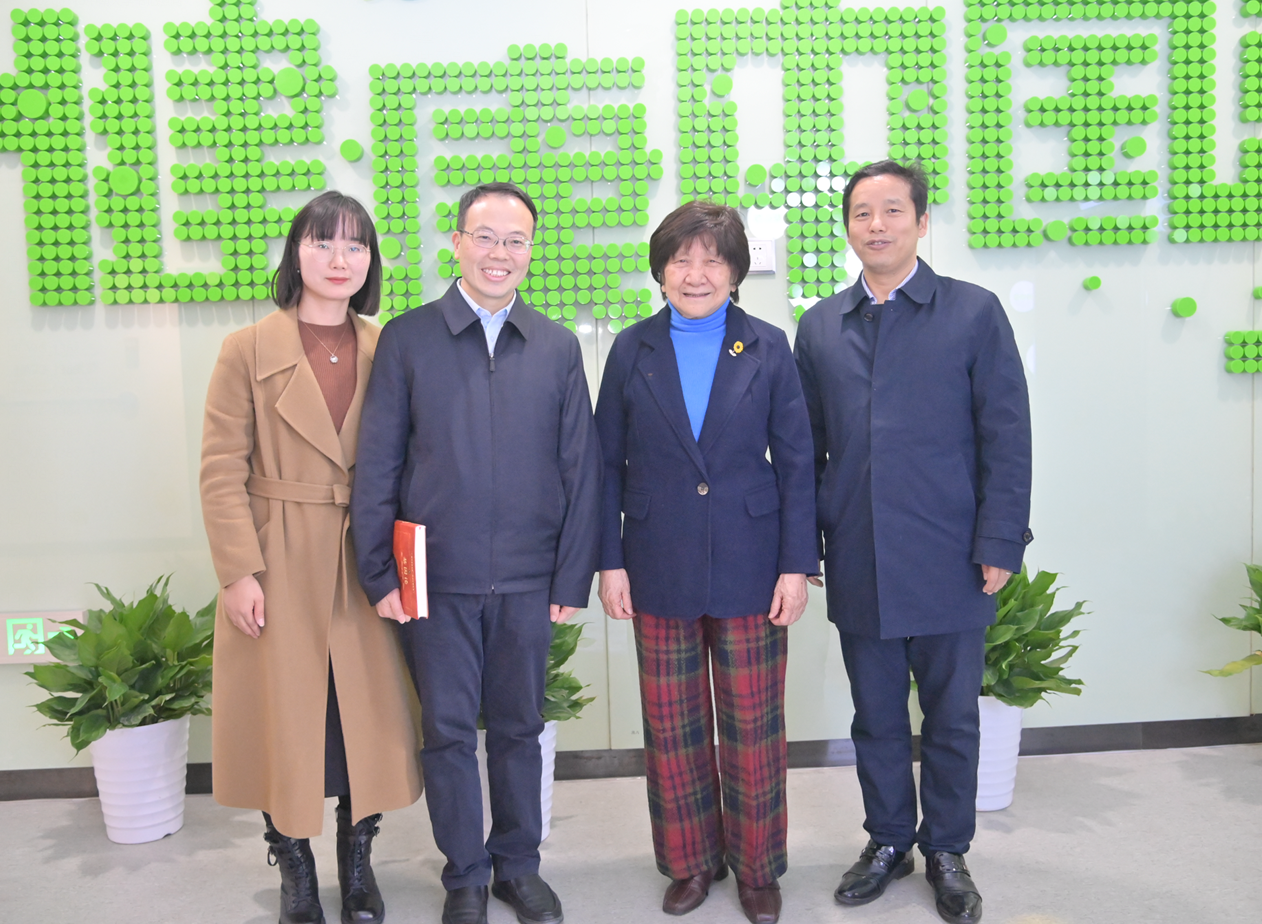 湖南省科协副主席姚震走访慰问卢光琇教授